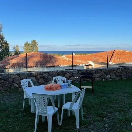 In Mit Grossem Garten * בודוני